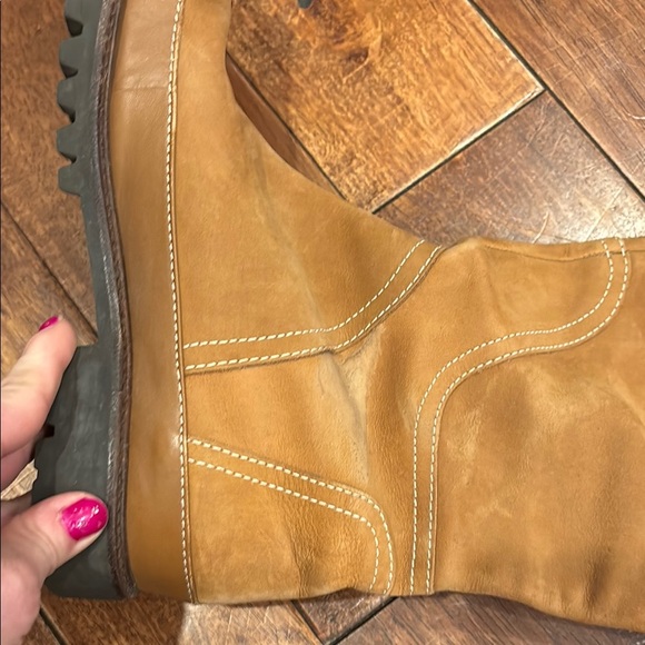 Hunter Tan and Cream Boots sz 8 - Picture 6 of 14